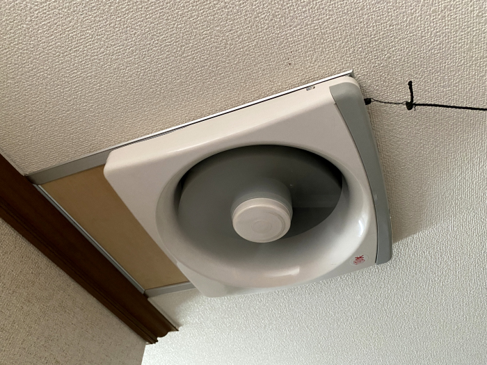 屋根裏換気扇