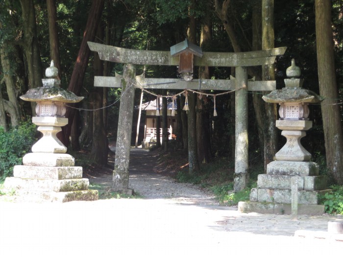 丹波篠山市今田町上立杭/住吉神社鳥居写真