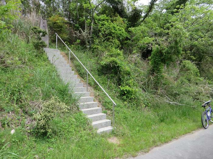 丹波篠山市草野/国境の碑写真