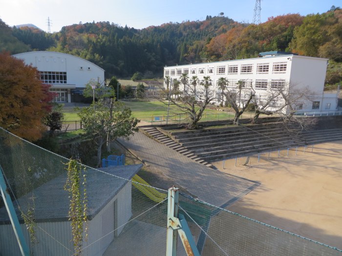 丹波篠山市波賀野新田/古市小学校写真