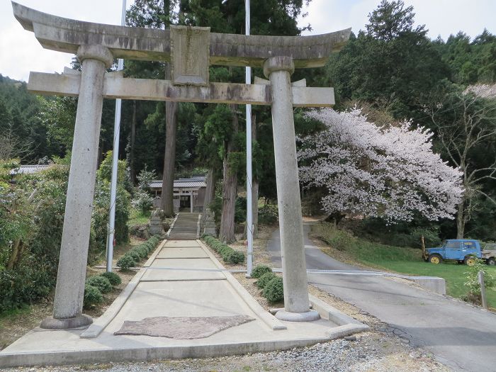 丹波篠山市波賀野/出雲神社第一鳥居写真