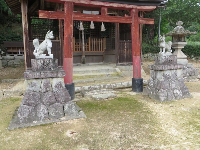 丹波篠山市波賀野/波賀野稲荷神社神狐写真