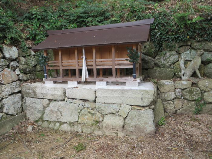 丹波篠山市波賀野/波賀野稲荷神社摂社写真