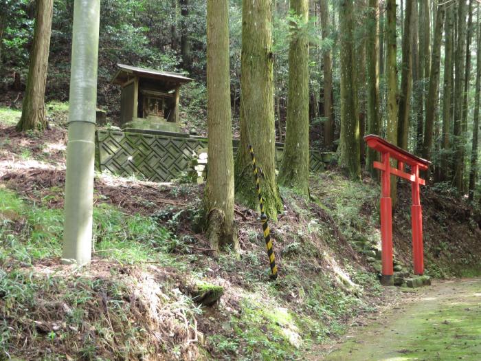 丹波篠山市初田/麻田稲荷社写真