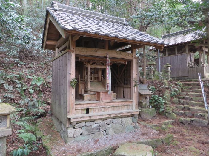 丹波篠山市味間南/岩上神社写真