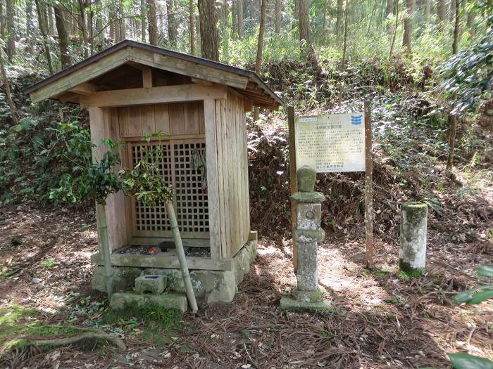 丹波篠山市
味間南/味間南宝篋印塔写真