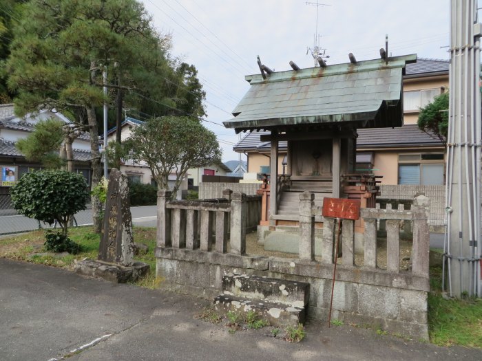 丹波篠山市小枕/社写真