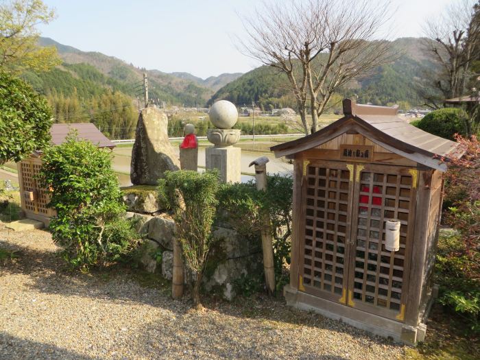 丹波篠山市曽地中/太陽山長和寺地蔵写真