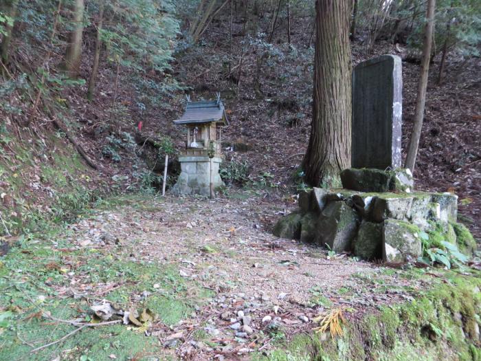 丹波篠山市西古佐/元二村社写真