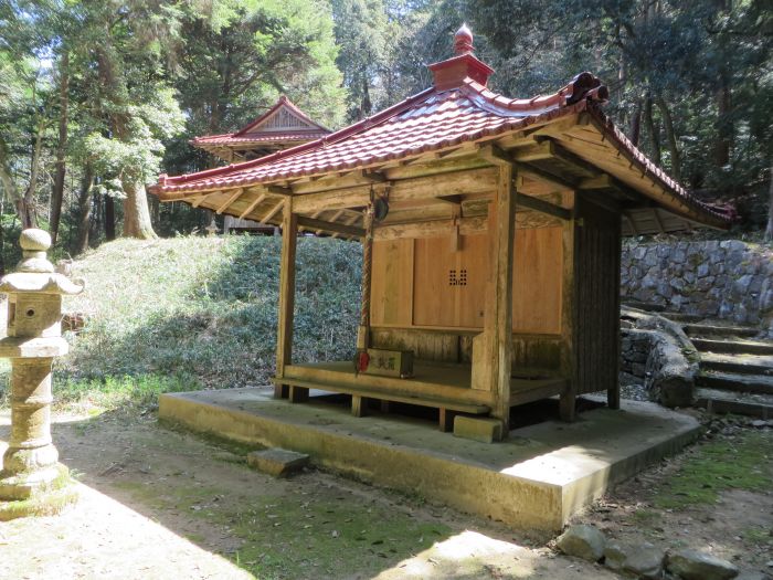 丹波篠山市西八上/稲荷神社写真