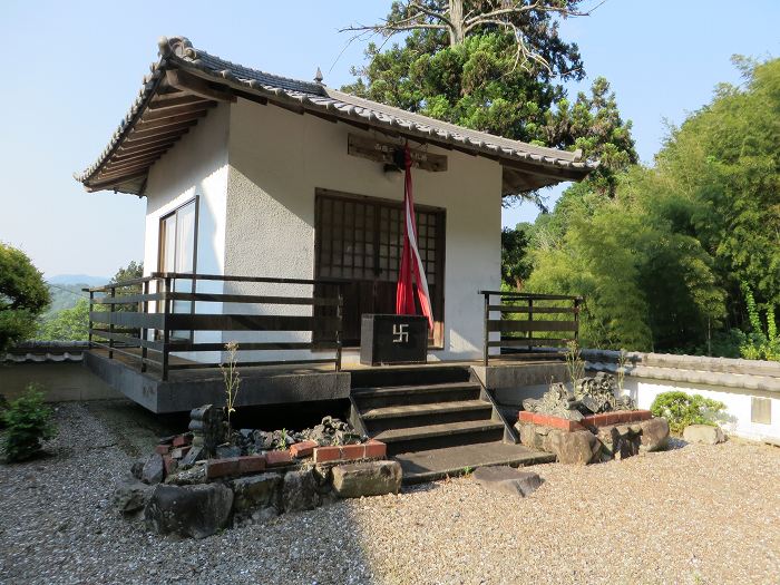 丹波篠山市八上上/長亀山石心寺写真