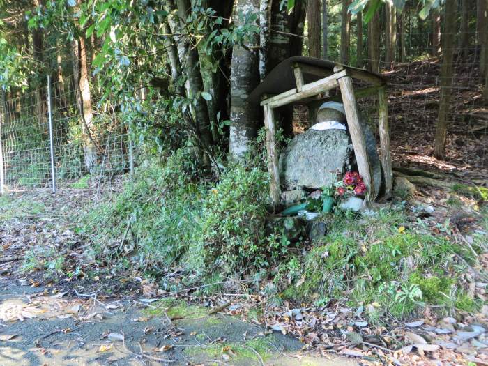 丹波篠山市畑市/利座衛門地蔵写真