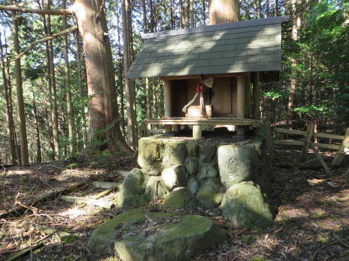 丹波篠山市福住/籾井城址祠写真