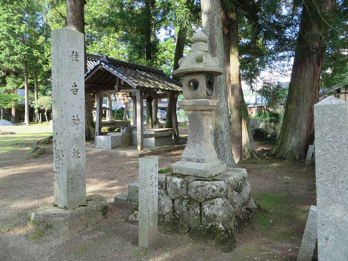 丹波篠山市川原/住吉神社灯籠写真