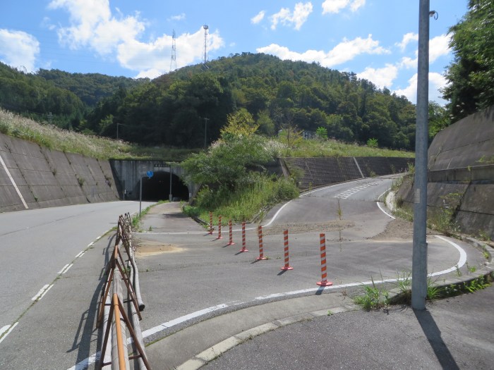 丹波篠山市西野々/天引峠天引トンネル写真