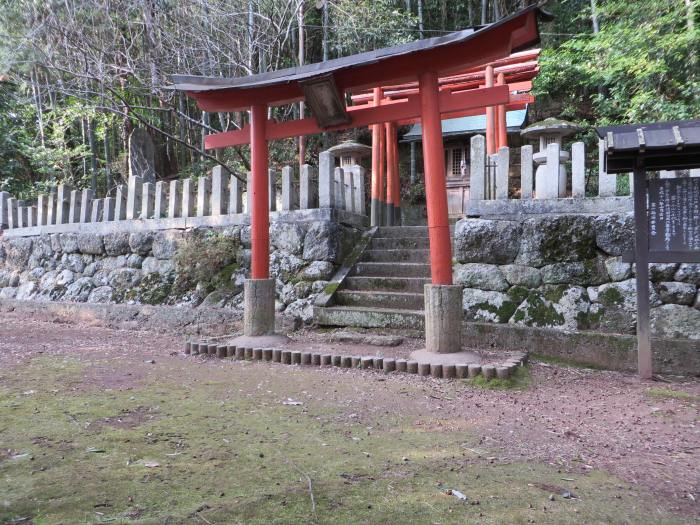 丹波篠山市東岡屋/富山神社写真