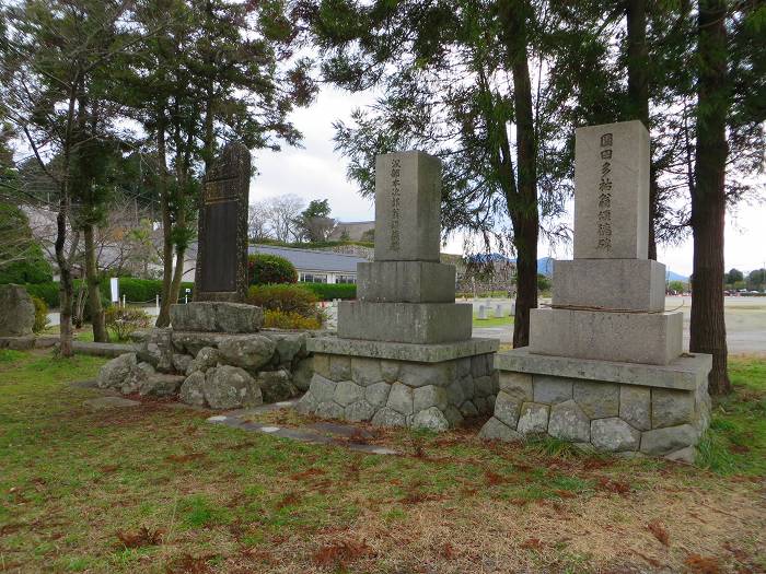 丹波篠山市北新町/義民清兵衛之碑写真