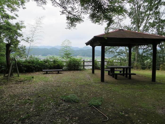 丹波篠山市河原町/渡辺弗措先生碑写真