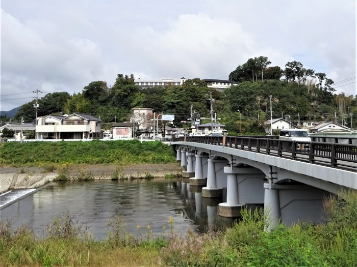 丹波篠山市河原町/王地山公園ささやま荘