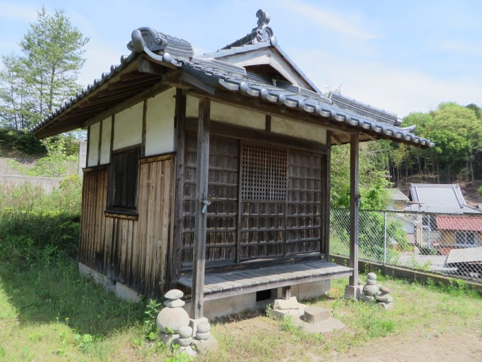 丹波篠山市西阪本/お堂写真