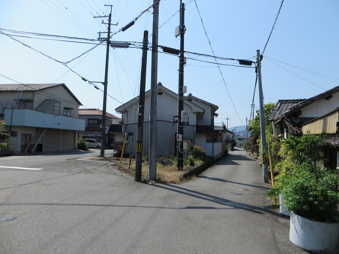 丹波篠山市郡家/Ｙ字路写真