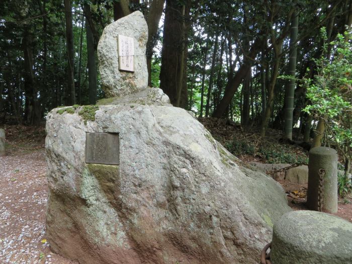 丹波篠山市沢田/忠魂碑写真