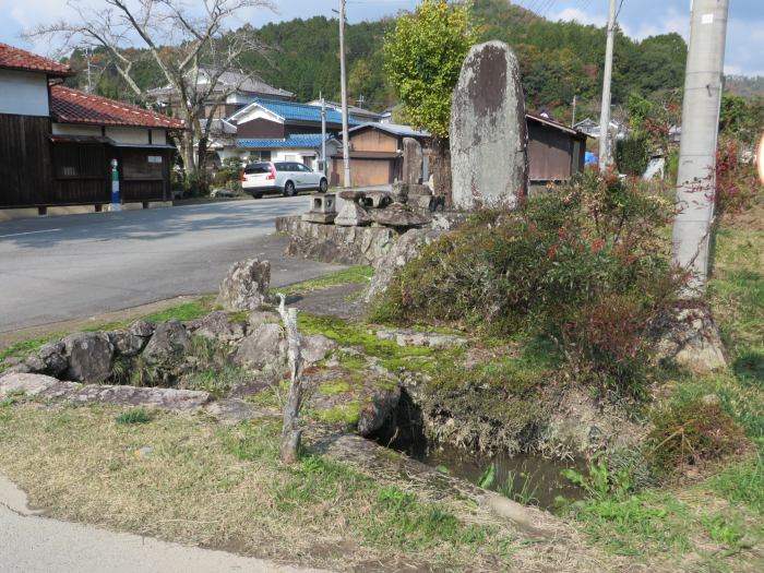 丹波篠山市春日江/熊按神社旧跡碑写真