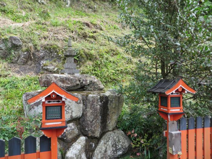 丹波篠山市畑宮/佐々婆神社宝篋印塔写真