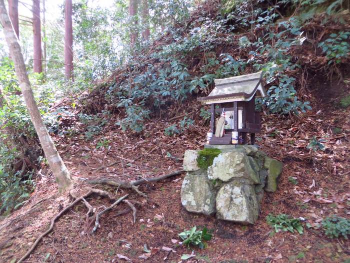 丹波篠山市北嶋/厳島神社祠写真