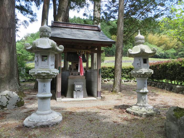 丹波篠山市本明谷/山神神社祠写真