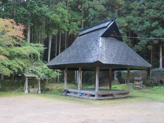 丹波篠山市中原山/日吉神舞殿社写真