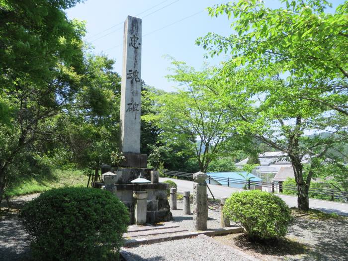 丹波篠山市大山新/忠魂碑写真