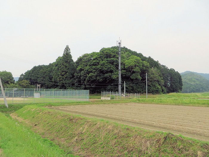 丹波篠山市町ノ田/池尻神社・池尻古墳写真