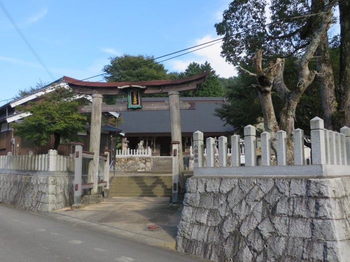 丹波篠山市栗柄/八柱神社写真