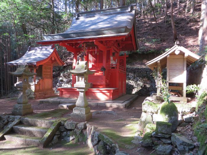 丹波篠山市奥県守/稲荷神社写真