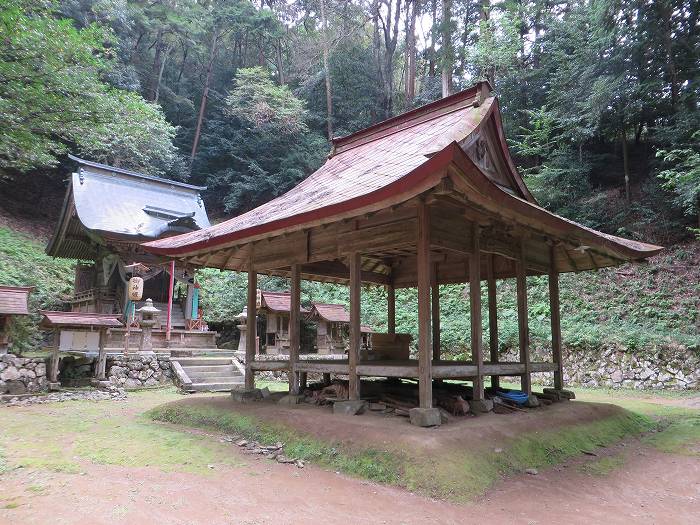 丹波篠山市草ノ上/左近神社写真