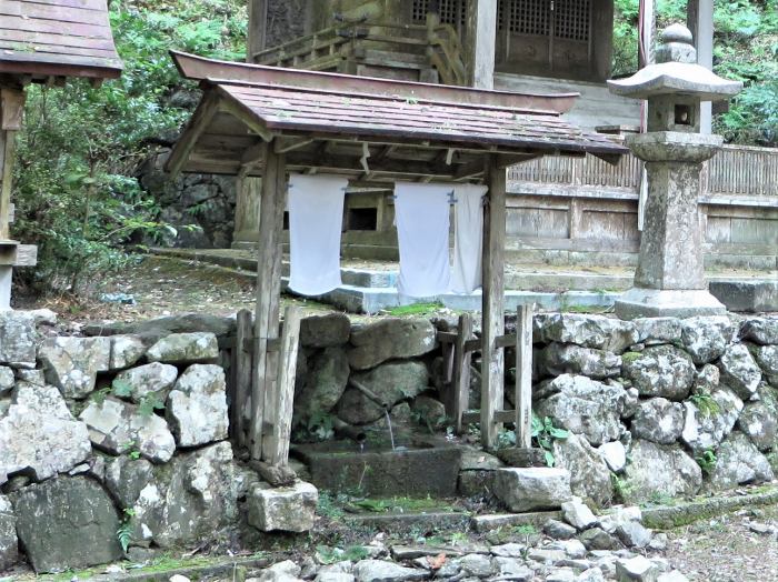 丹波篠山市草ノ上/左近神社写真