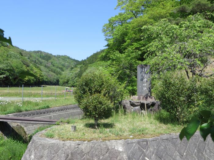 丹波篠山市草ノ上/記念碑写真