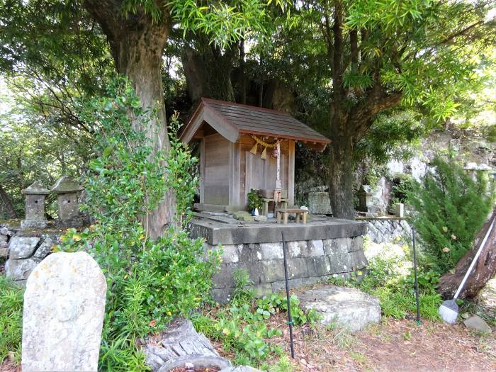 南あわじ市灘黒岩/諭鶴羽山