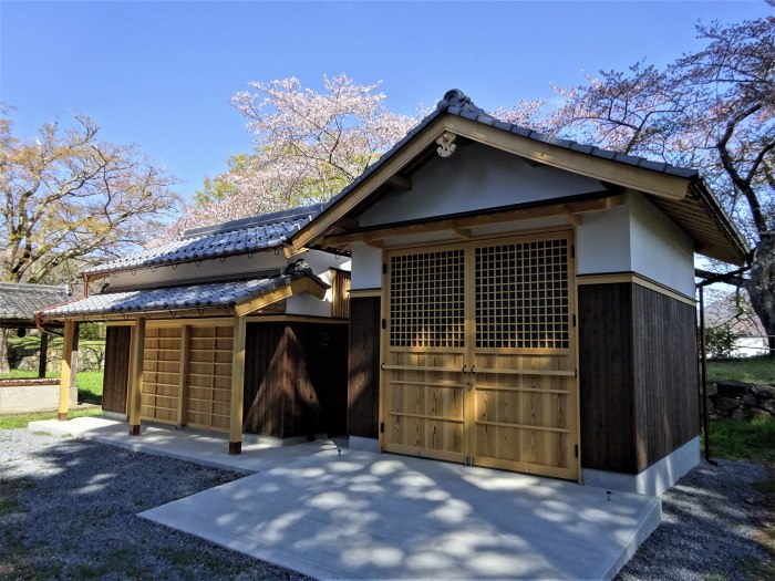 丹波篠山市北新町/青山神社写真