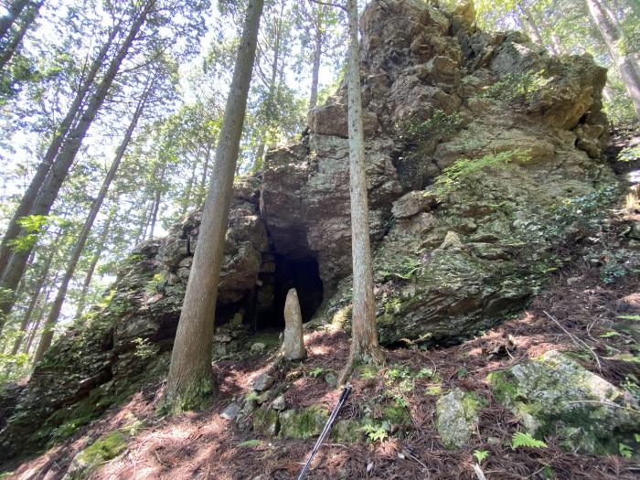 丹波市氷上町上新庄/穴地蔵寺跡