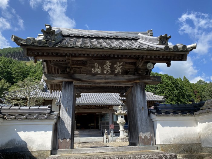 丹波市青垣町栗住野/宝林寺祖父祖父堂