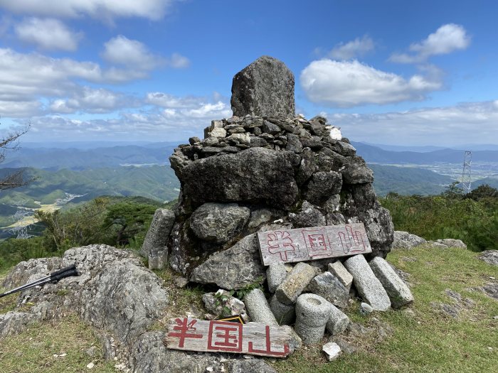 亀岡市東本梅町赤熊/半国山