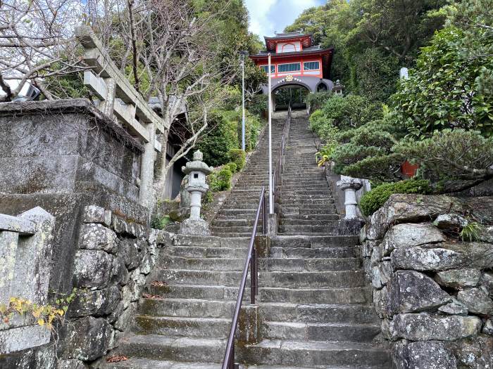 室戸市室津/宝珠山津照寺