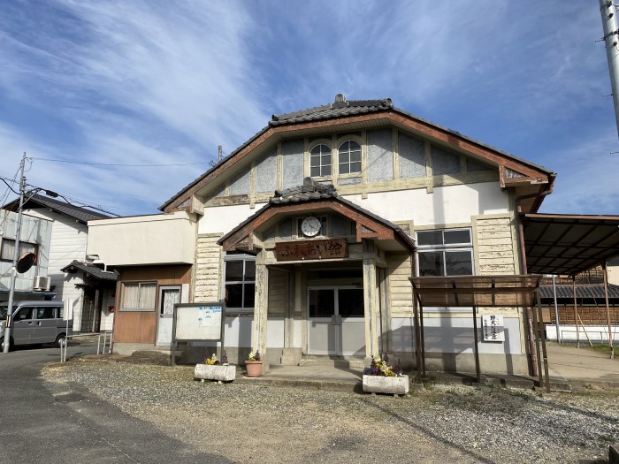 西脇市鹿野町/荒神社のムクノキ