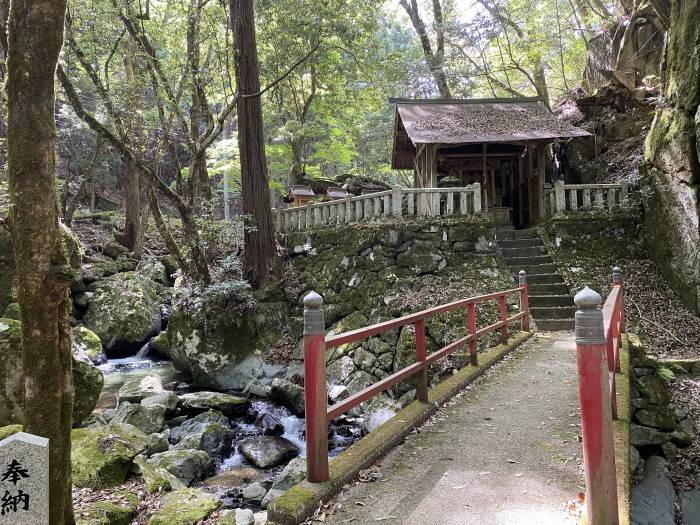 丹波市青垣町稲土/浄丸神社