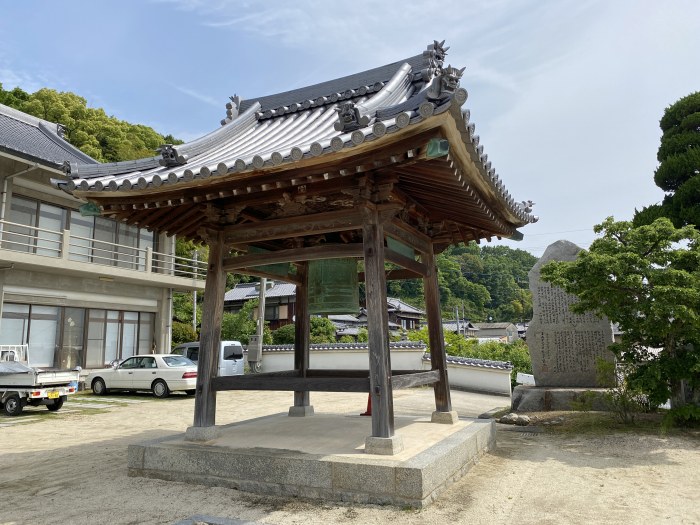 今治市小泉/金輪山泰山寺