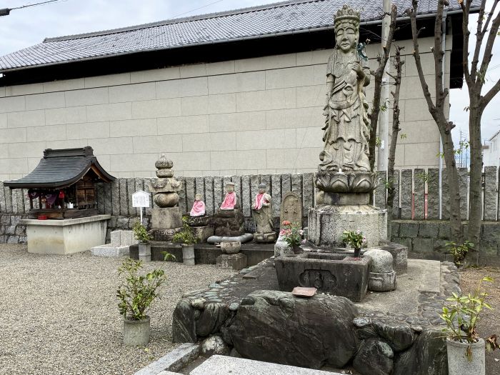 西条市小松町新屋敷/天養山宝寿寺