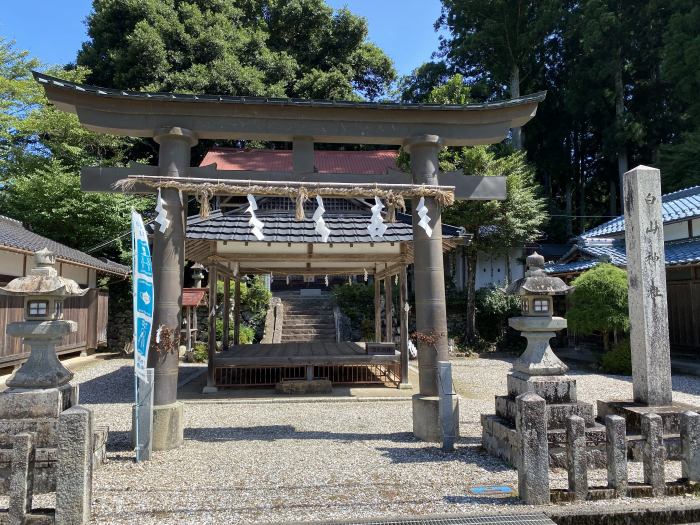 京都市右京区京北田貫町/白山神社