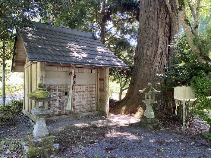 京都市左京区久多中の町/大川神社